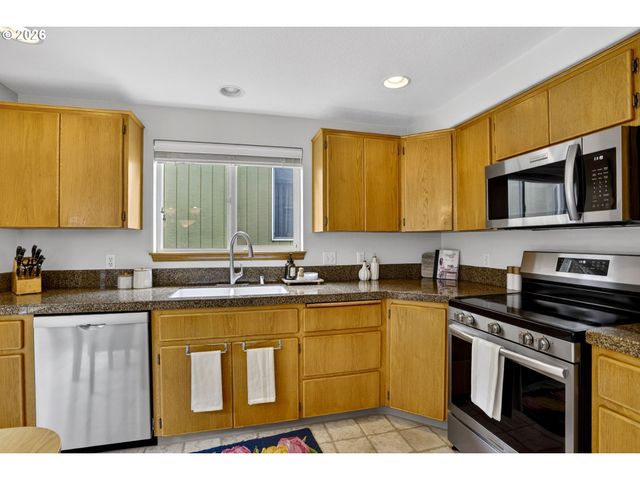 10204 Ne 83RD St, Vancouver, WA 98662