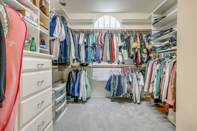 912 Thomas Crossing Drive, Fort Worth, TX 76028