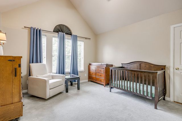 912 Thomas Crossing Drive, Fort Worth, TX 76028