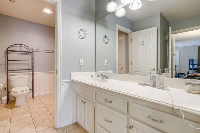 912 Thomas Crossing Drive, Fort Worth, TX 76028