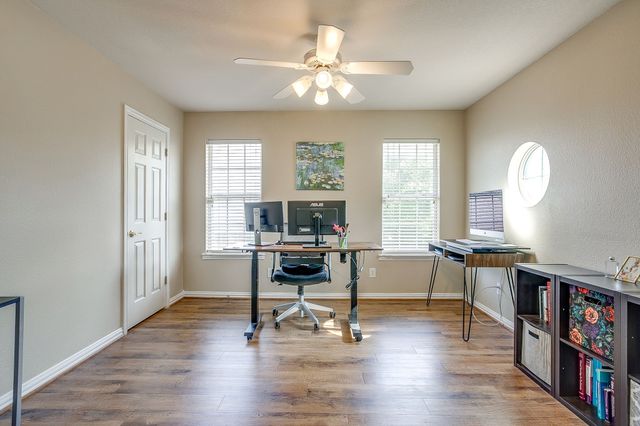 912 Thomas Crossing Drive, Fort Worth, TX 76028