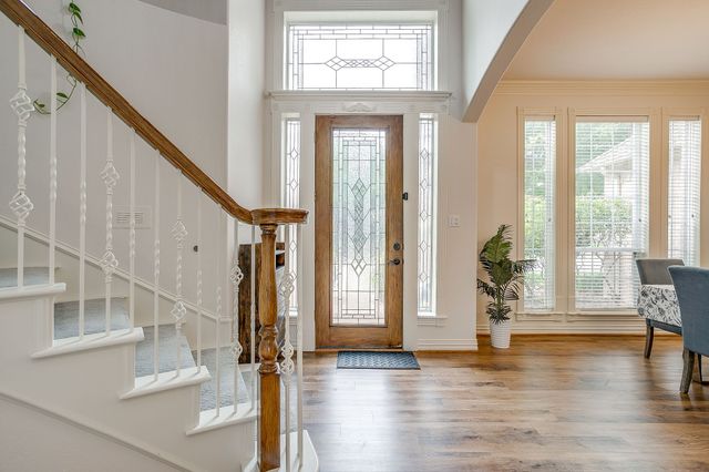 912 Thomas Crossing Drive, Fort Worth, TX 76028