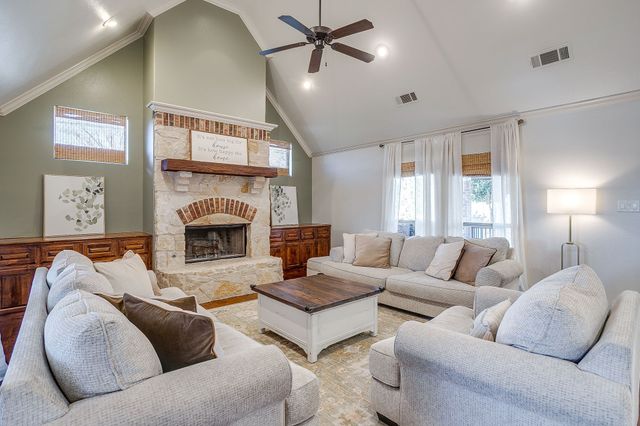 43 Crown Road, Willow Park, TX 76087