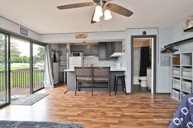 22 Jamaica Colony 8, Fox Lake, IL 60020