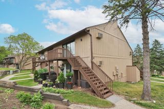 22 Jamaica Colony 8, Fox Lake, IL 60020