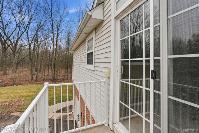 556 Olde English Circle 94, Howell Township, MI 48855