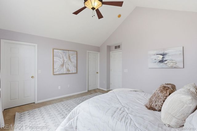 556 Olde English Circle 94, Howell Township, MI 48855
