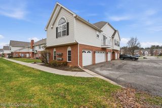 556 Olde English Circle 94, Howell Township, MI 48855