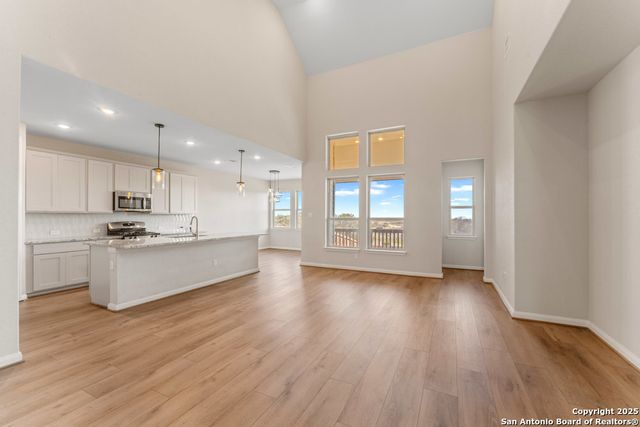 2614 Banditos Rdg, San Antonio, TX 78245