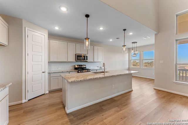 2614 Banditos Rdg, San Antonio, TX 78245