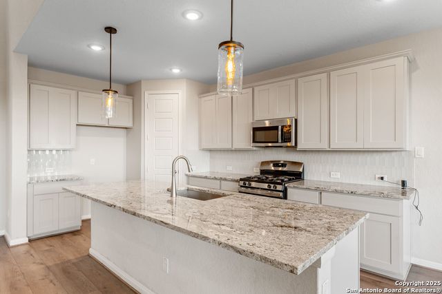 2614 Banditos Rdg, San Antonio, TX 78245