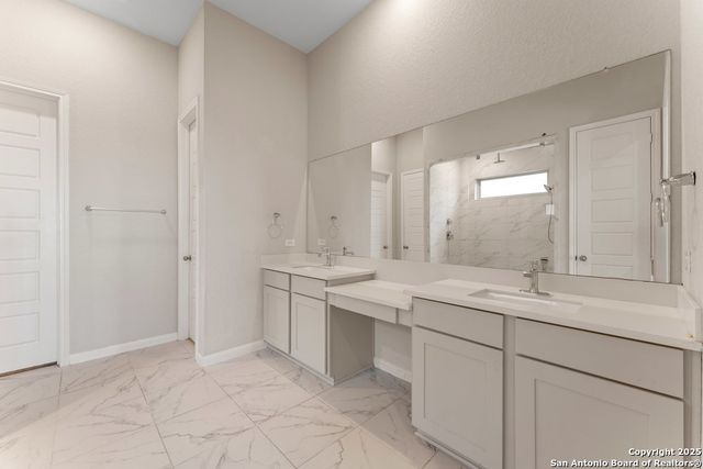 2614 Banditos Rdg, San Antonio, TX 78245