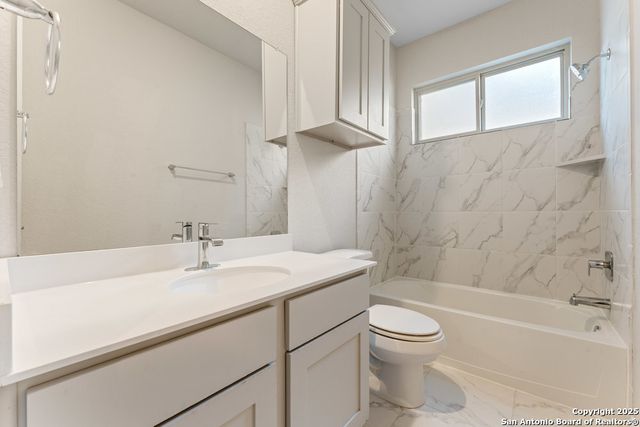 2614 Banditos Rdg, San Antonio, TX 78245