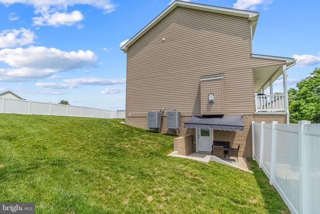 123 HANK AARON RD RD, Berkeley Springs, WV 25411