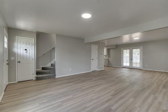 809 Holly Hill Road, Edmond, OK 73003