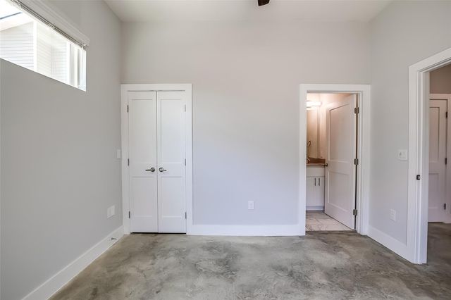 6303 Santos ST A, Austin, TX 78741