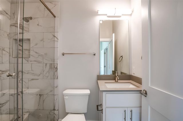 6303 Santos ST A, Austin, TX 78741