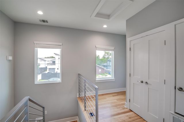 6303 Santos ST A, Austin, TX 78741