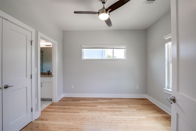 6303 Santos ST A, Austin, TX 78741