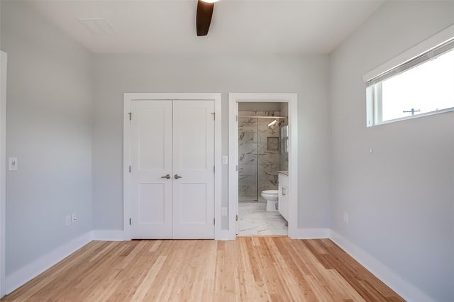 6303 Santos ST A, Austin, TX 78741