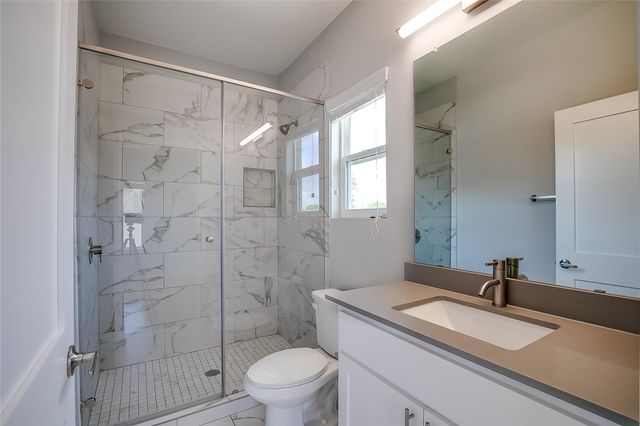 6303 Santos ST A, Austin, TX 78741