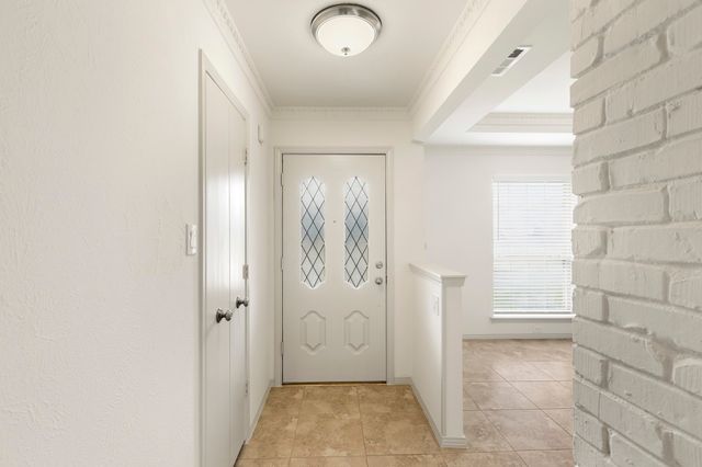 242 Woodcrest Drive, Richardson, TX 75080