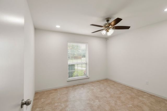 242 Woodcrest Drive, Richardson, TX 75080