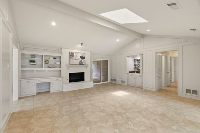 242 Woodcrest Drive, Richardson, TX 75080
