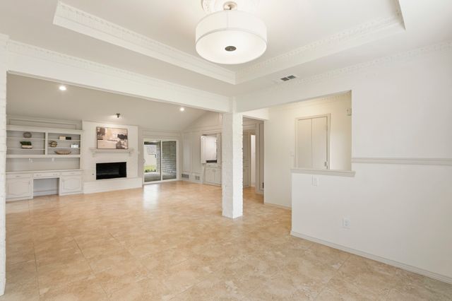 242 Woodcrest Drive, Richardson, TX 75080