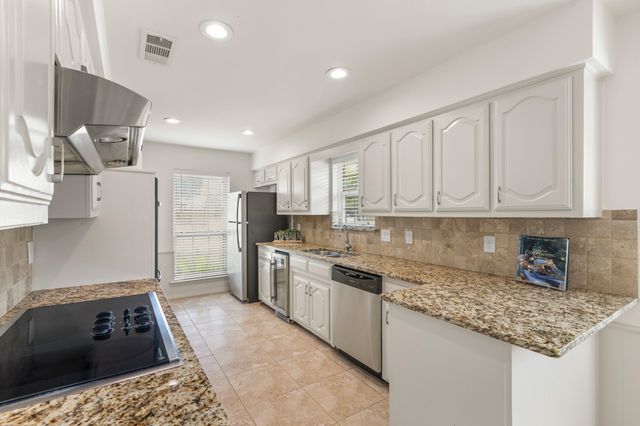 242 Woodcrest Drive, Richardson, TX 75080