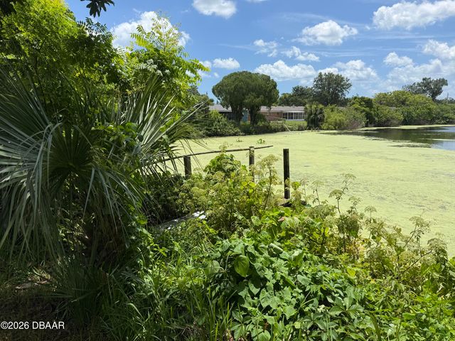 636 Williamsburg Drive, Daytona Beach, FL 32117
