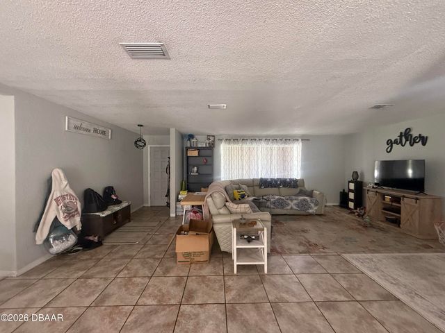 636 Williamsburg Drive, Daytona Beach, FL 32117