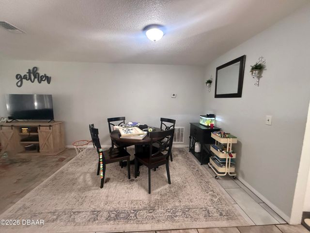 636 Williamsburg Drive, Daytona Beach, FL 32117