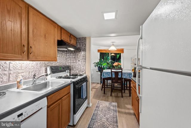 8938 FOOTED RIDGE, Columbia, MD 21045