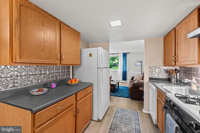8938 FOOTED RIDGE, Columbia, MD 21045