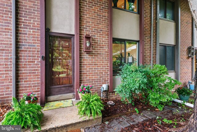 8938 FOOTED RIDGE, Columbia, MD 21045
