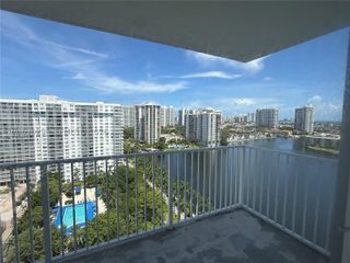 2801 NE 183rd St 1914W, Aventura, FL 33160