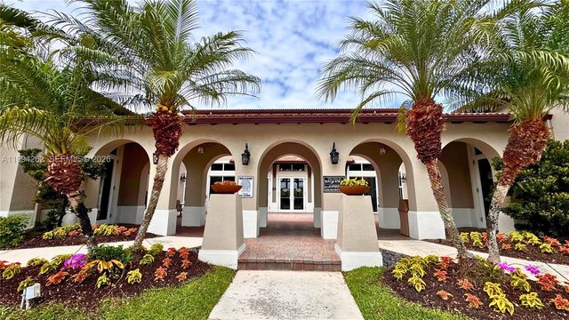 22631 SW 88th Pl 2-18, Cutler Bay, FL 33190