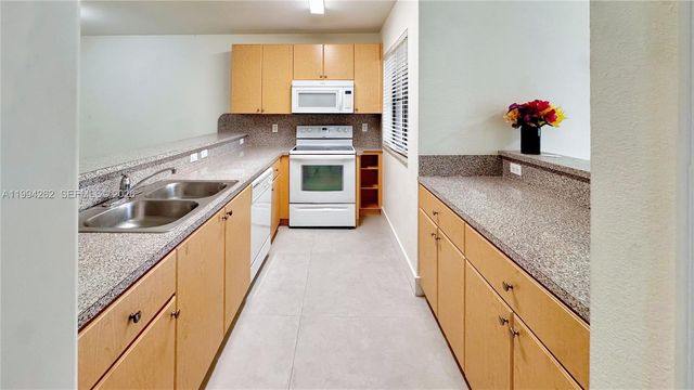 22631 SW 88th Pl 2-18, Cutler Bay, FL 33190