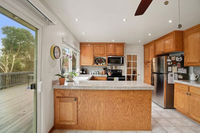 136 Marco Ln, Vacaville, CA 95688