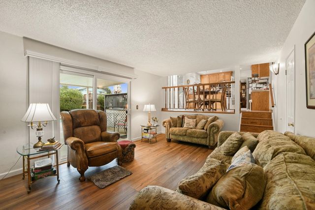 136 Marco Ln, Vacaville, CA 95688