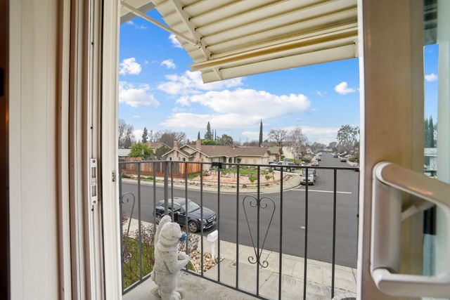 136 Marco Ln, Vacaville, CA 95688