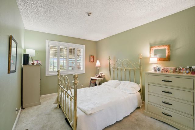 136 Marco Ln, Vacaville, CA 95688