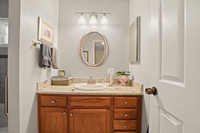 136 Marco Ln, Vacaville, CA 95688