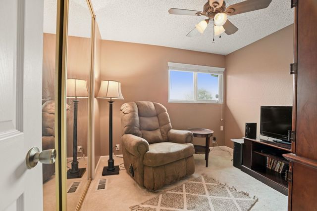 136 Marco Ln, Vacaville, CA 95688