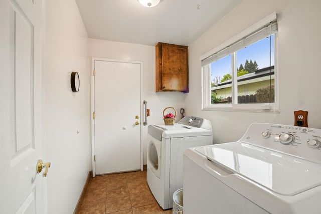 136 Marco Ln, Vacaville, CA 95688