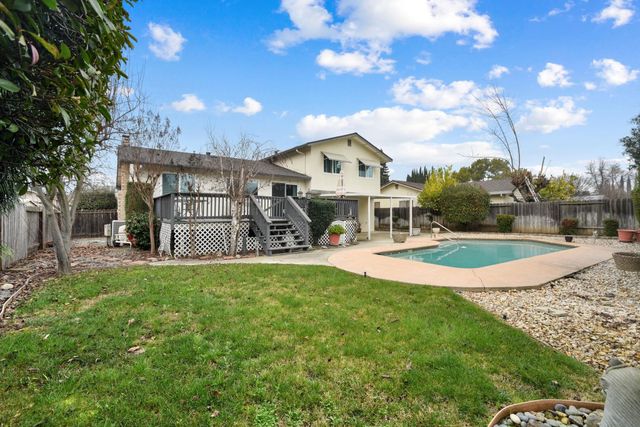 136 Marco Ln, Vacaville, CA 95688