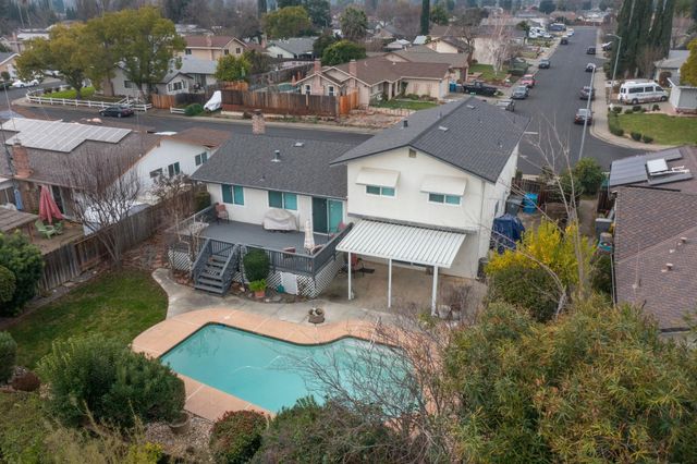 136 Marco Ln, Vacaville, CA 95688