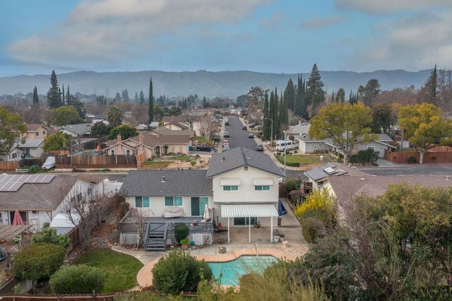 136 Marco Ln, Vacaville, CA 95688