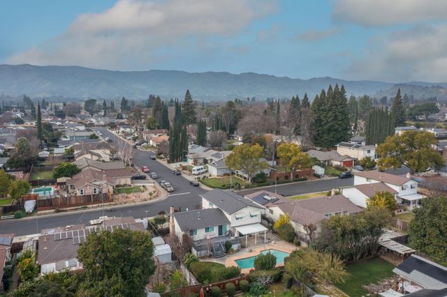 136 Marco Ln, Vacaville, CA 95688